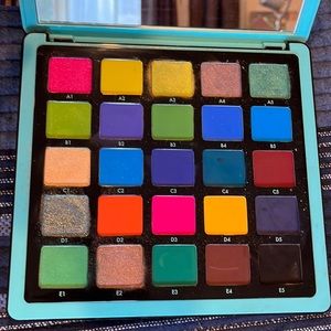 Novina Pro pigment palette vol 2